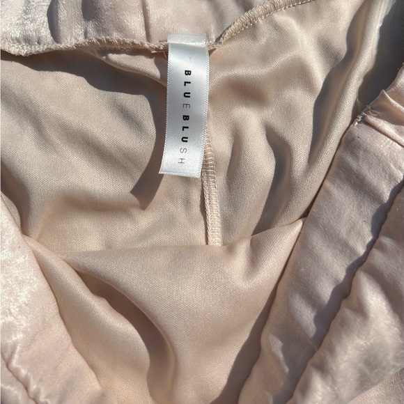 NWOT-Sz-L-blue blush brand off shoulder dress with ties at sleeves - Picture 6 of 7